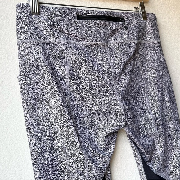 Lululemon Pace Rival Crop 22” Sea Spray Alpine White Dark Chrome/Black Size 8 - Picture 10 of 16